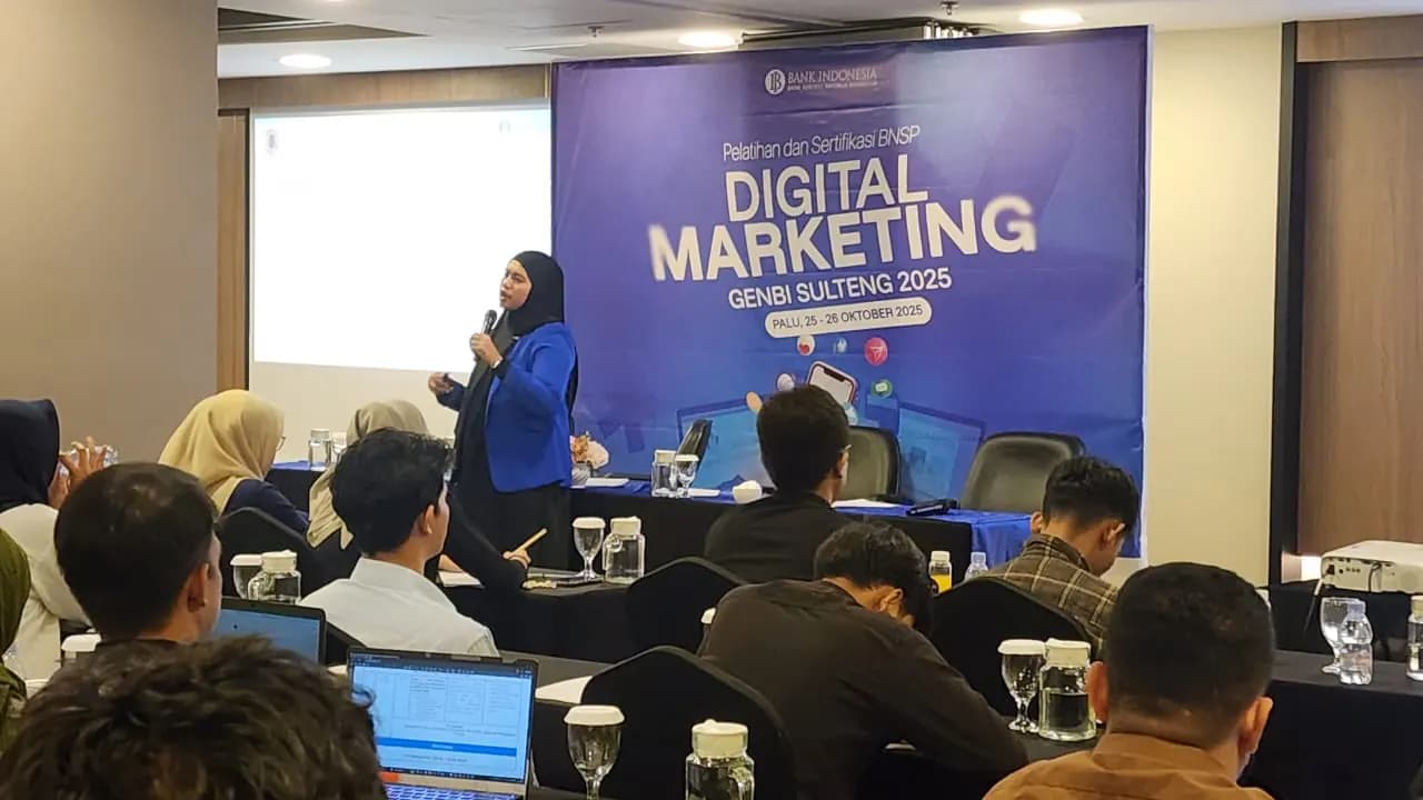 Pelatihan dan sertifikasi Digital Marketing bersama peserta